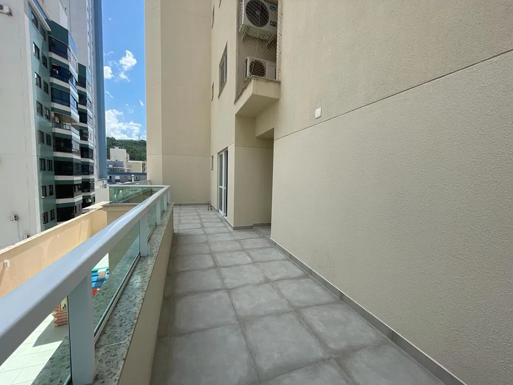 Apartamento no Edifício Lorena Cristina em Balneário Camboriú - foto 12