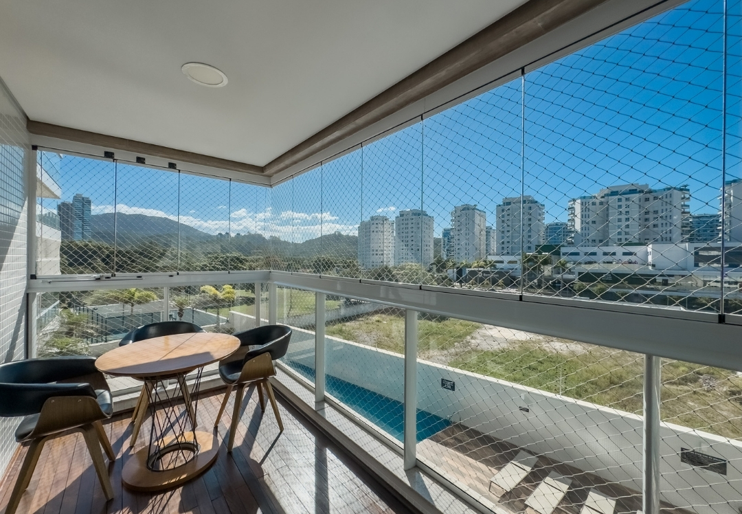 Apartamento no Edifício Amores da Brava na Praia Brava - foto 2