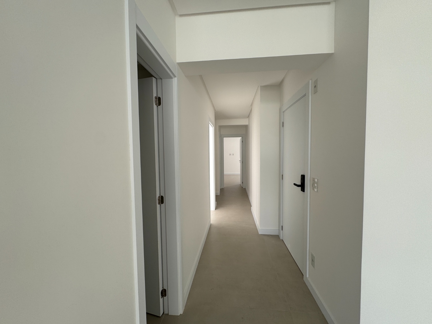 Apartamento no Edifício Tierra Del Sol em Balneário Camboriú - foto 14
