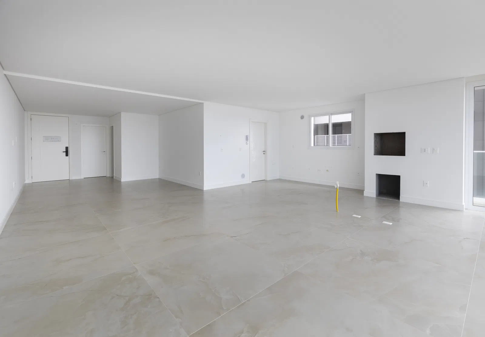 Apartamento no Edifício Le Blanc na Praia Brava - foto 5