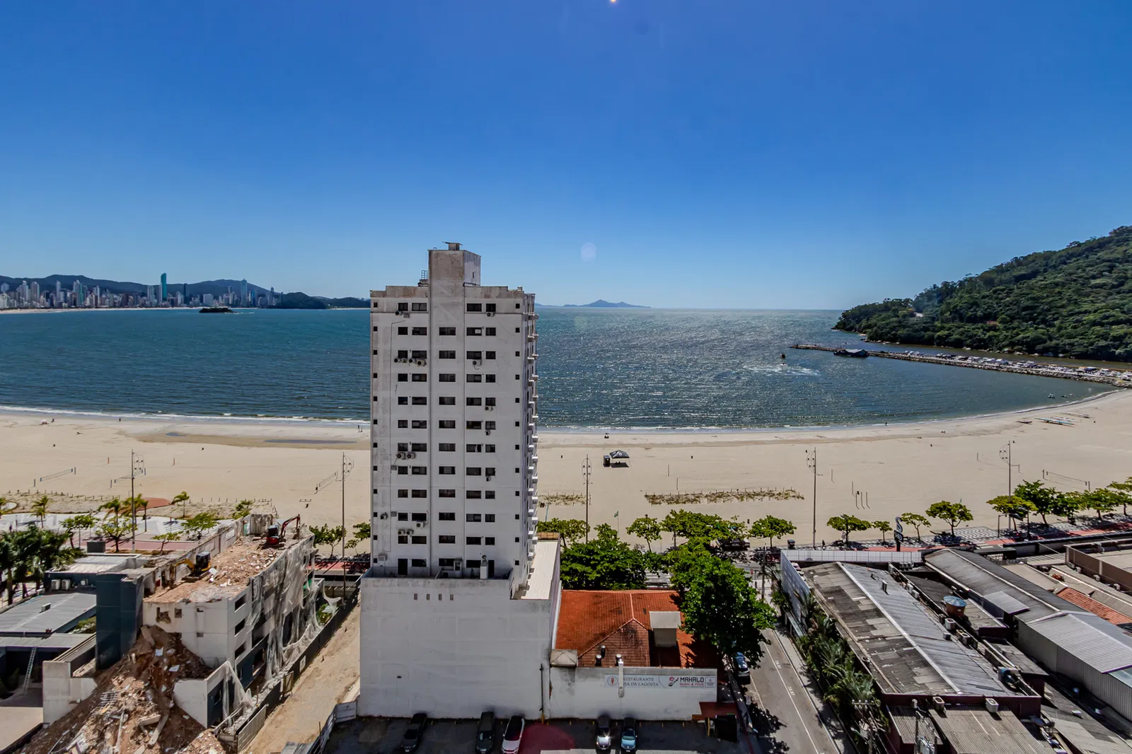 Apartamento no Edifício Torre de São Francisco em Balneário Camboriú - foto 4