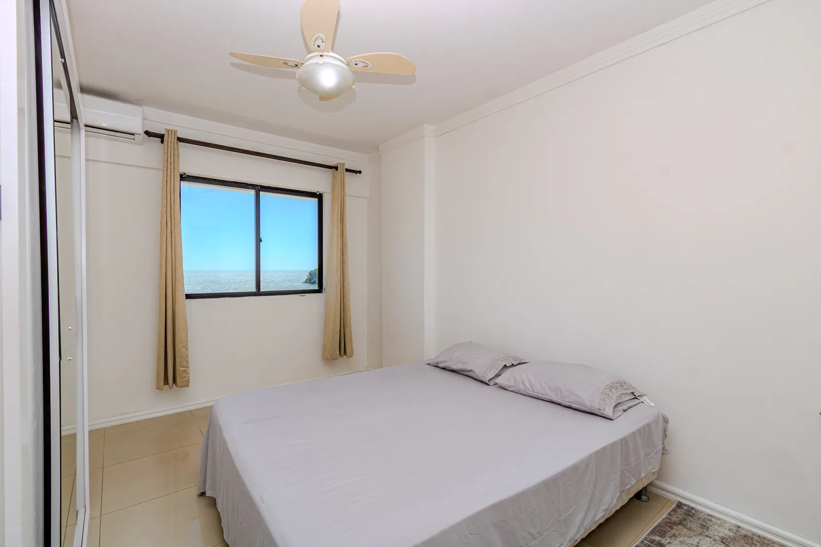 Apartamento no Edifício Torre de São Francisco em Balneário Camboriú - foto 11