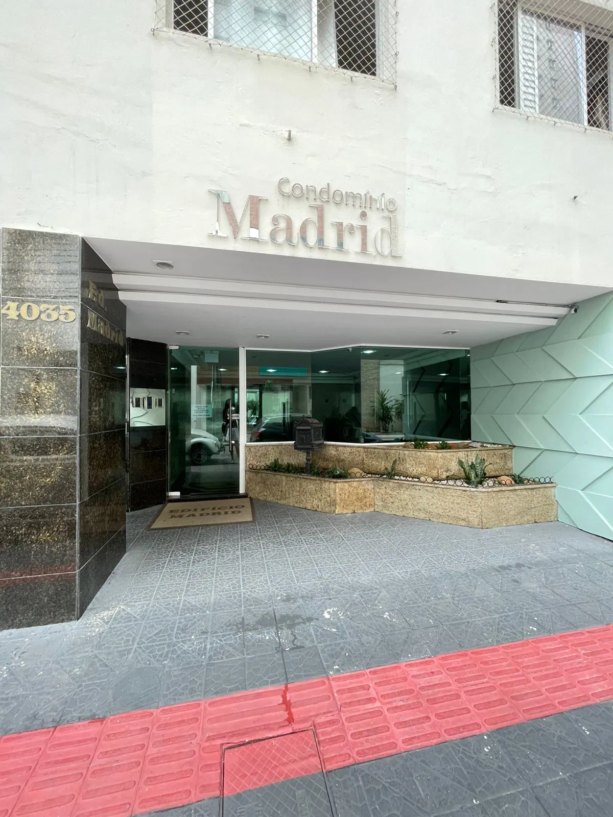 Apartamento no Edifício Madrid Residence em Balneário Camboriú - foto 16