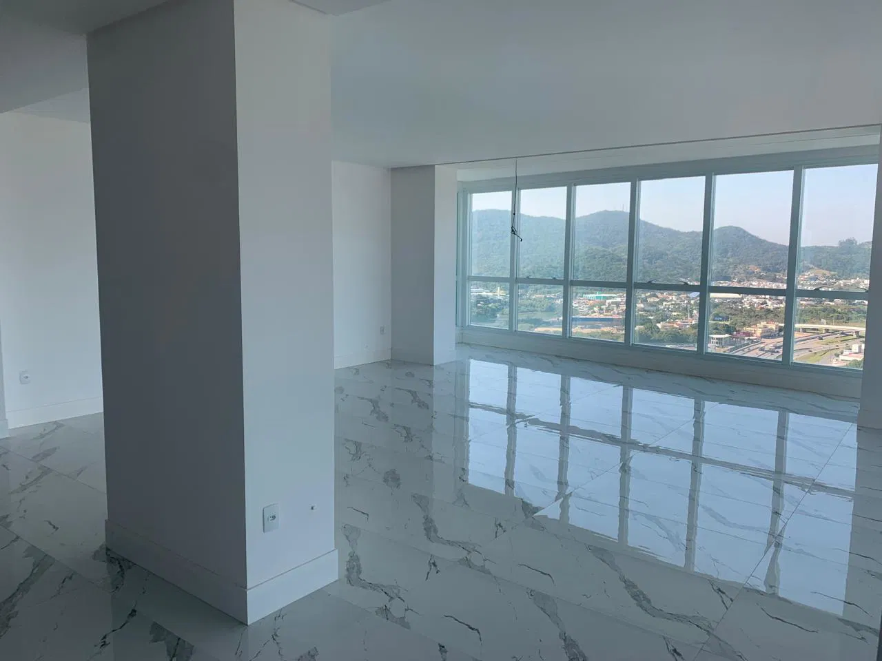 Apartamento no Ed. Marina Beach na Barra Sul de Balneário Camboriú - foto 6