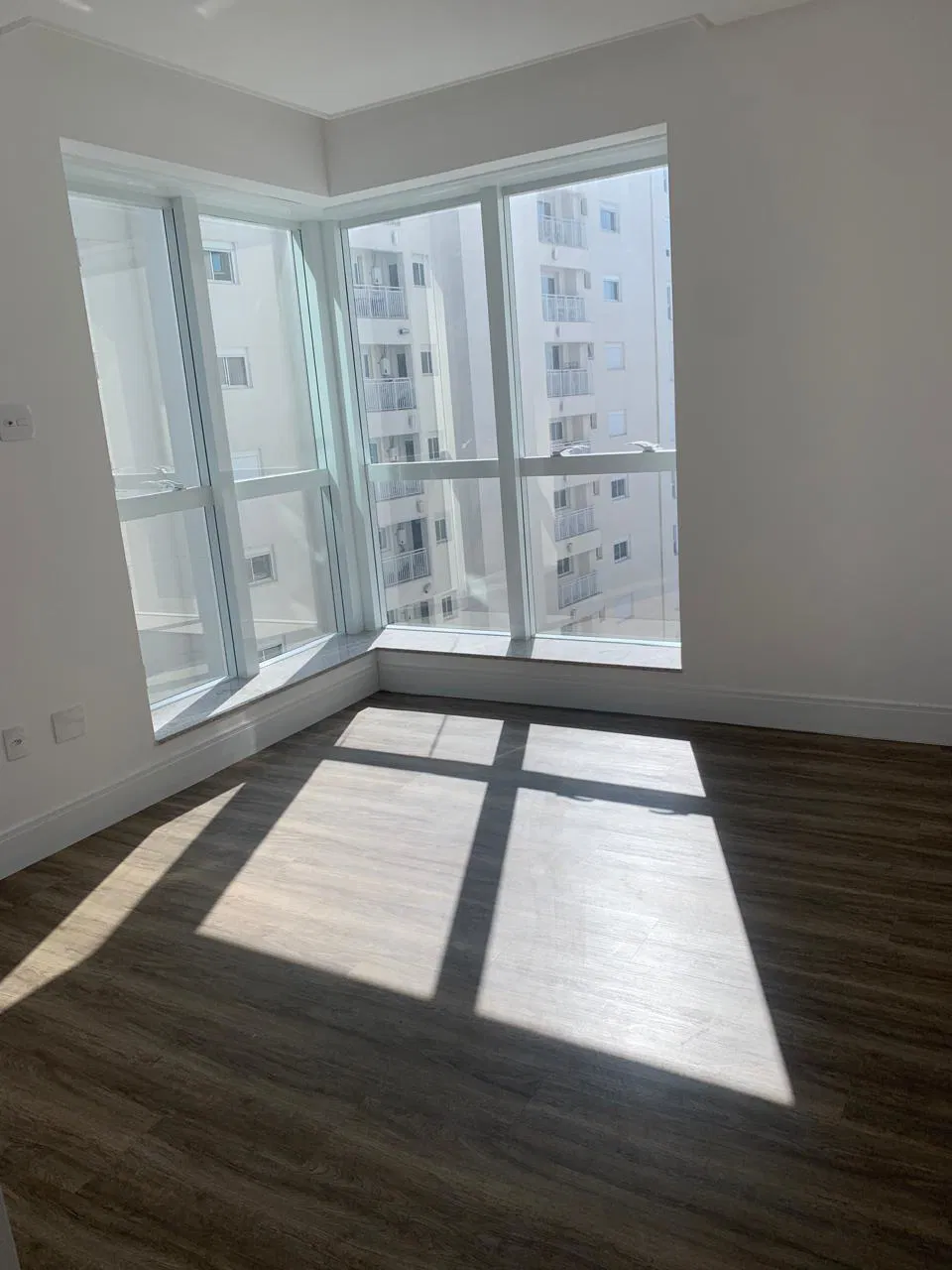 Apartamento no Ed. Marina Beach na Barra Sul de Balneário Camboriú - foto 16