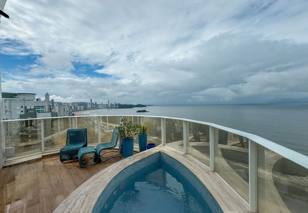 Cobertura Duplex no Ed. Gran Felicitá em Balneário Camboriú