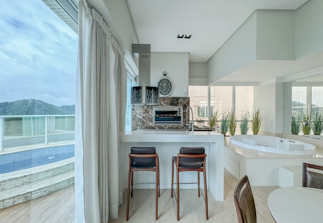 Cobertura Duplex no Ed. Gran Felicitá em Balneário Camboriú