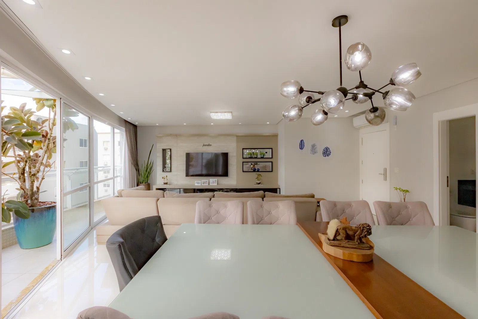 Apartamento no Edifício Royal Garden em Balneário Camboriú - foto 8
