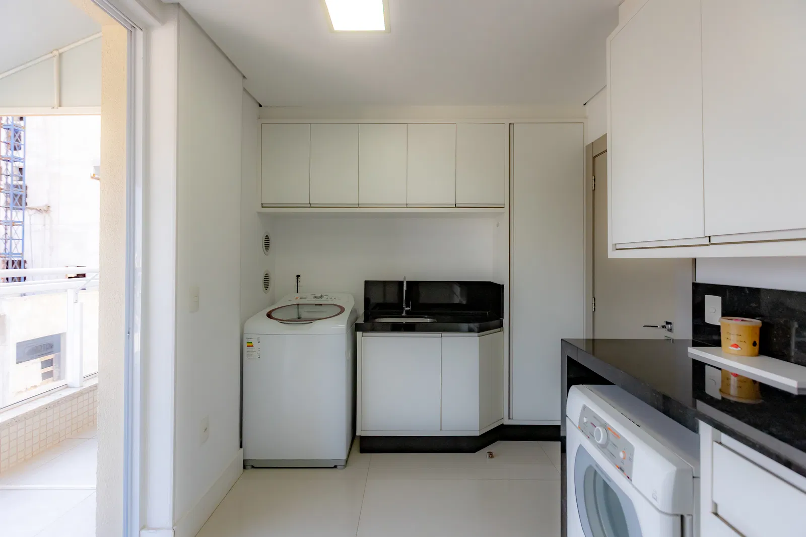 Apartamento no Edifício Royal Garden em Balneário Camboriú - foto 16