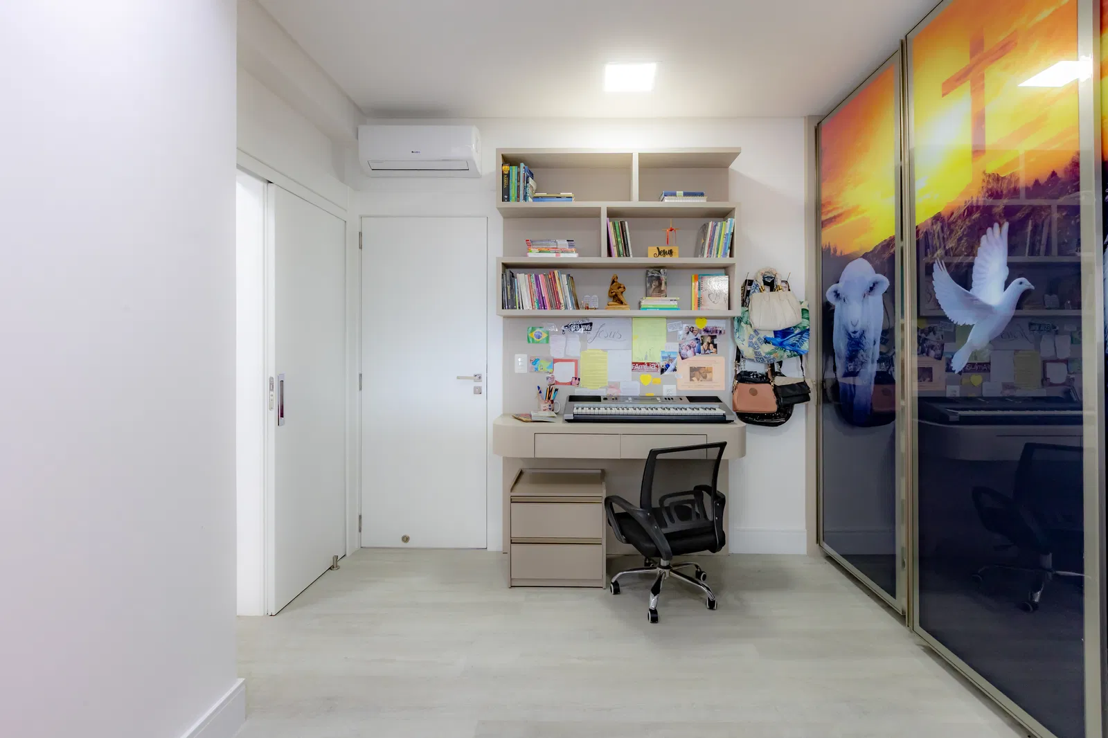 Apartamento no Edifício Royal Garden em Balneário Camboriú - foto 18