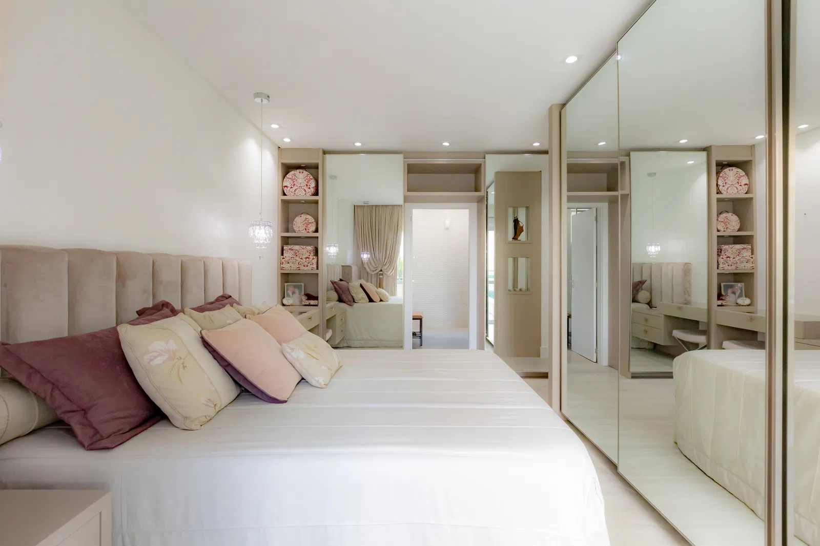 Apartamento no Edifício Royal Garden em Balneário Camboriú - foto 26