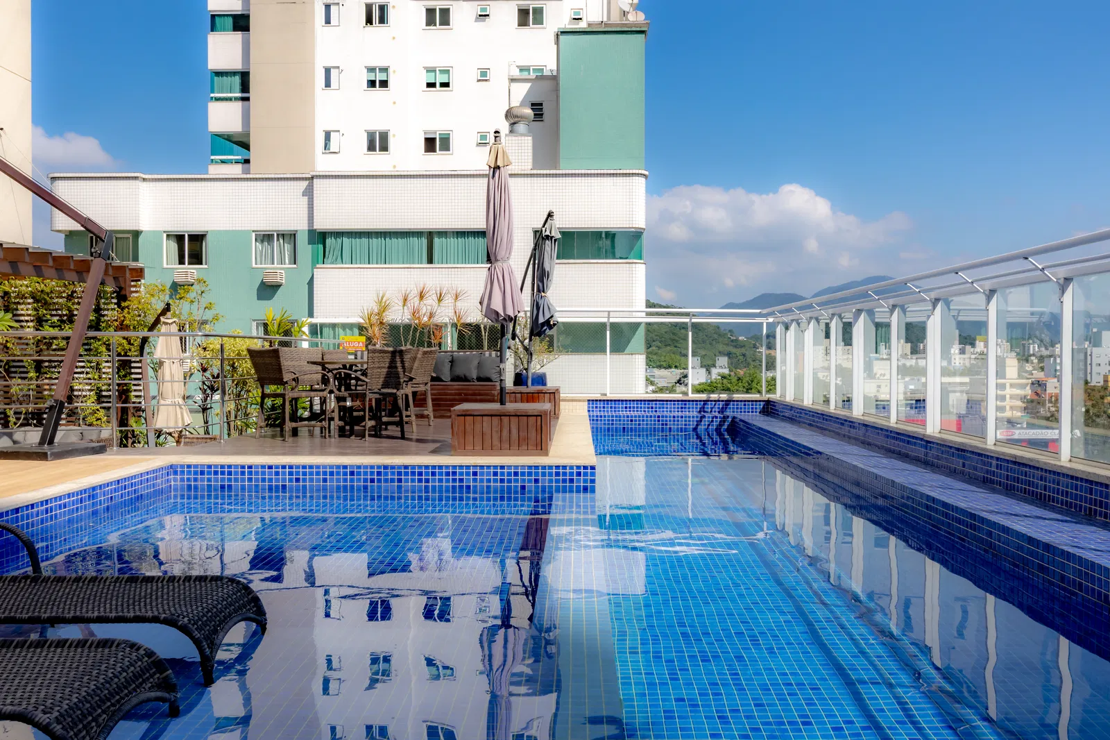 Apartamento no Edifício Royal Garden em Balneário Camboriú - foto 31