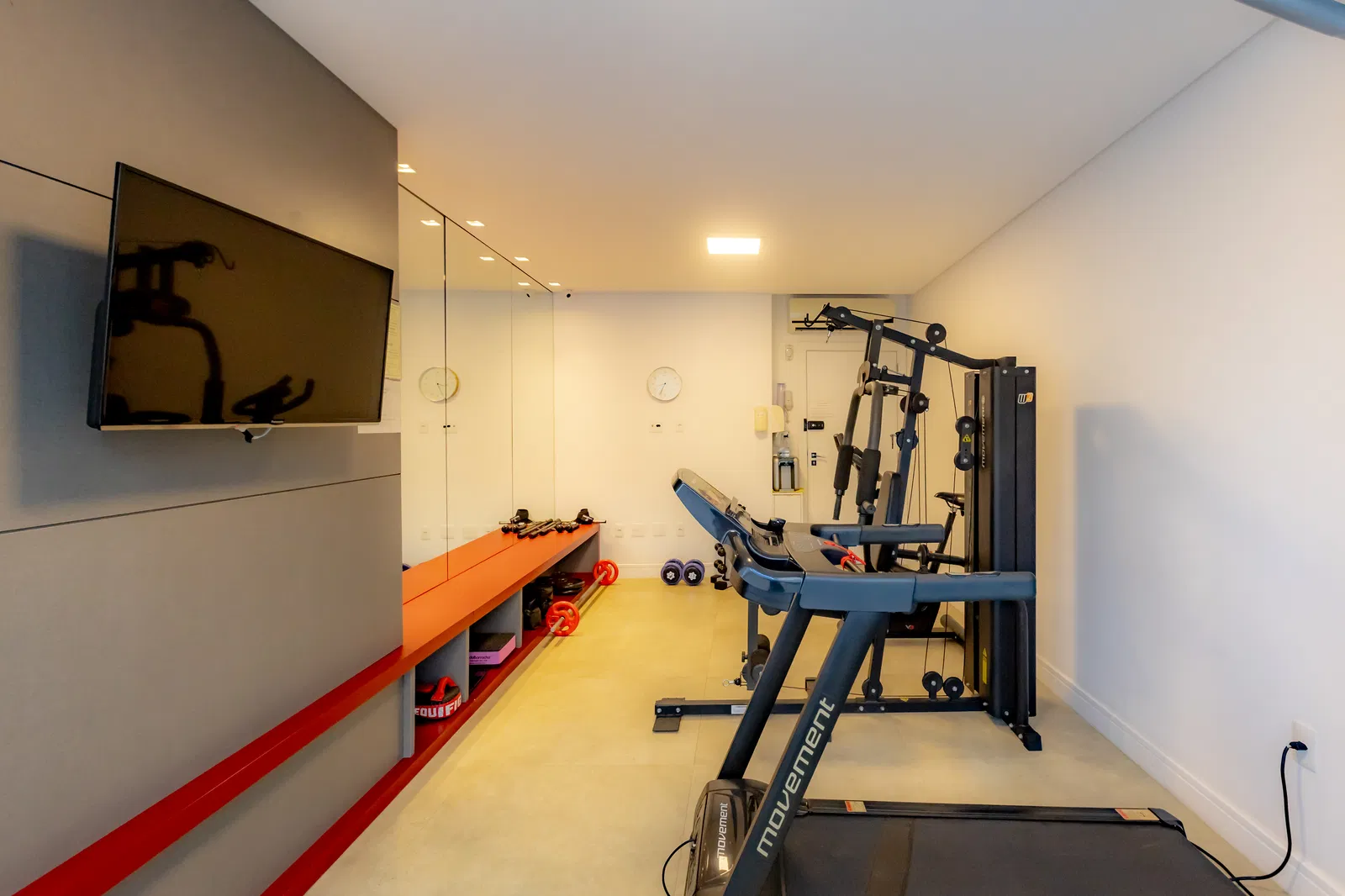 Apartamento no Edifício Royal Garden em Balneário Camboriú - foto 37
