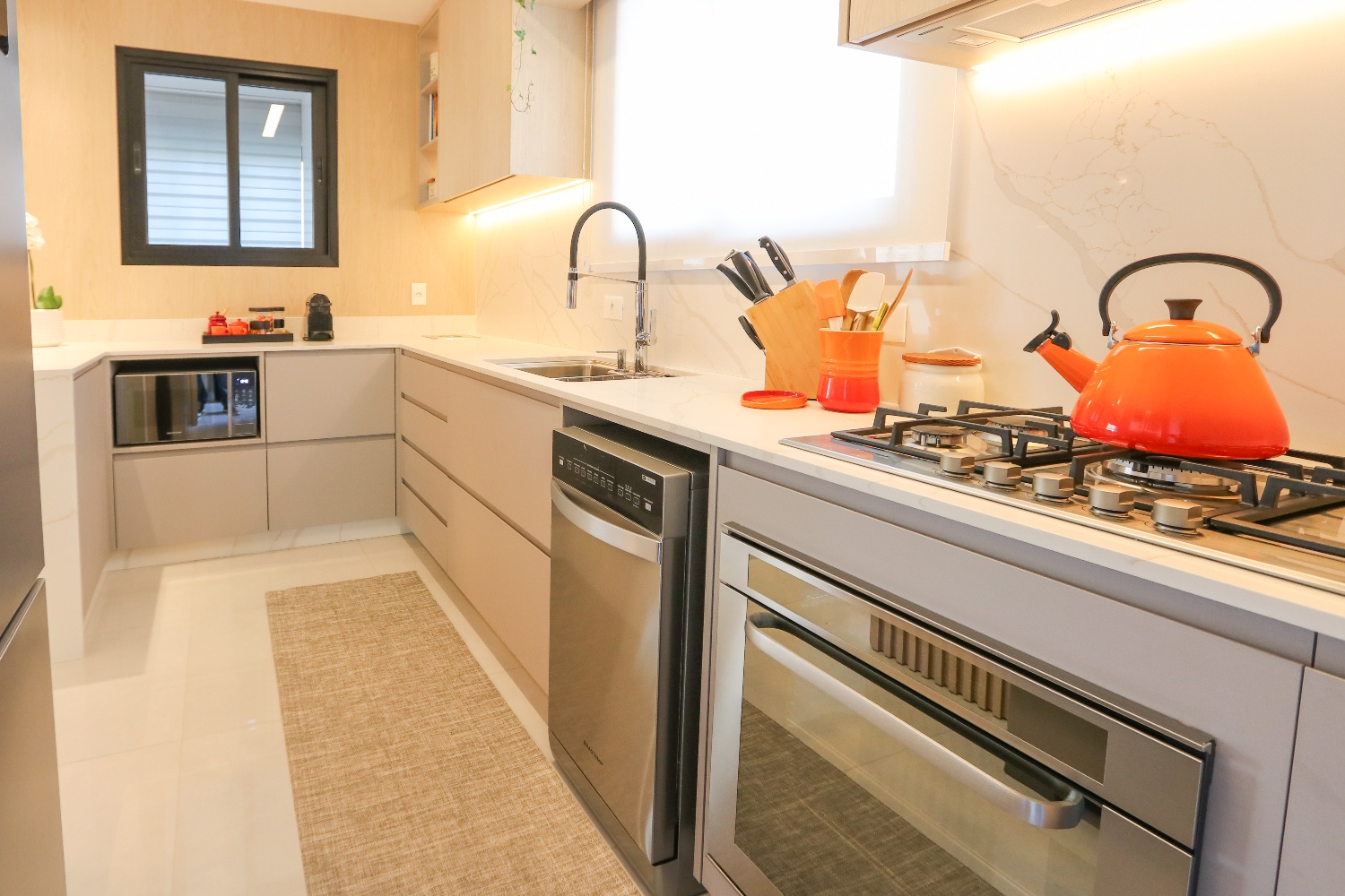 Apartamento no Ed. Argos Residence em Balneário Camboriú - foto 16