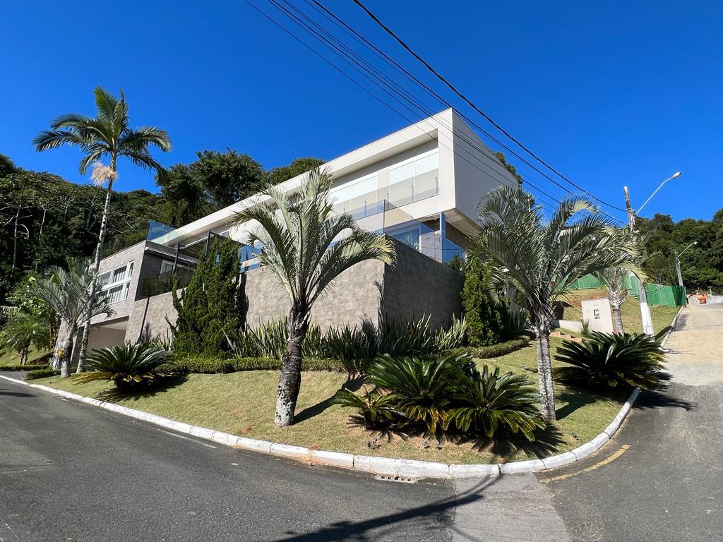 Casa Triplex no Condomínio Residencial Bella Vista em Balneário Camboriú - foto 2