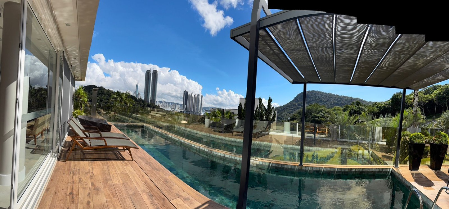 Casa Triplex no Condomínio Residencial Bella Vista em Balneário Camboriú - foto 3