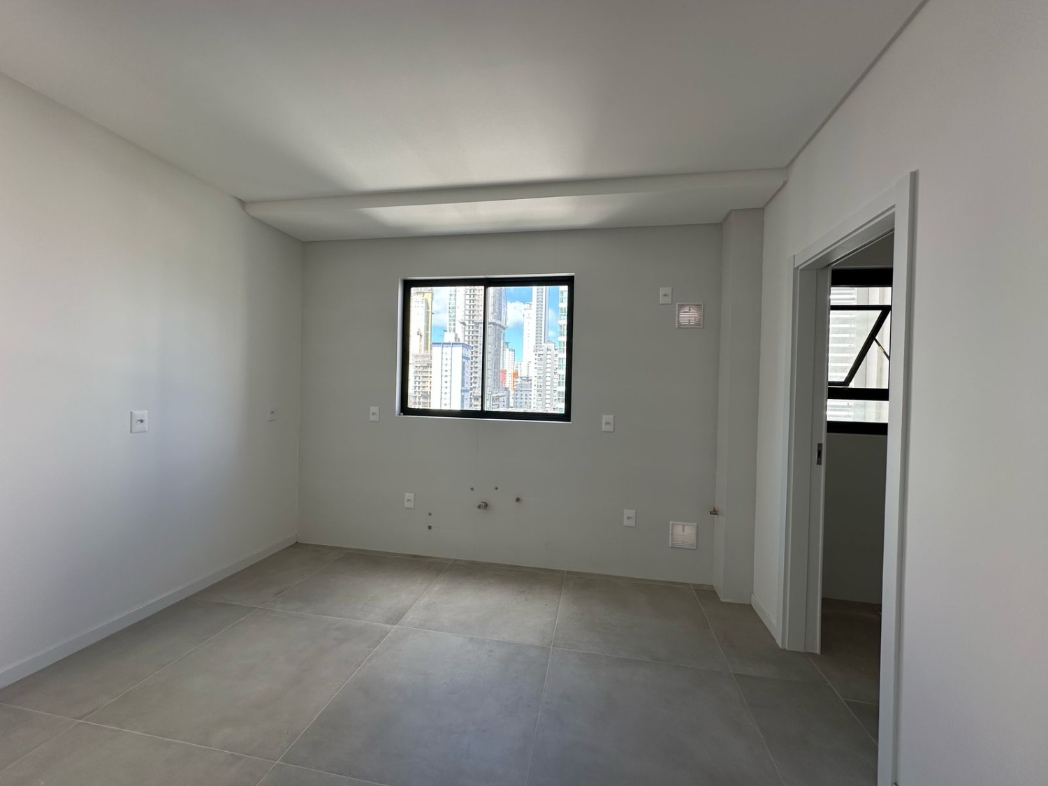 Apartamento à venda no Edifício Farol de Valença no Centro de Balneário Camboriú - foto 8