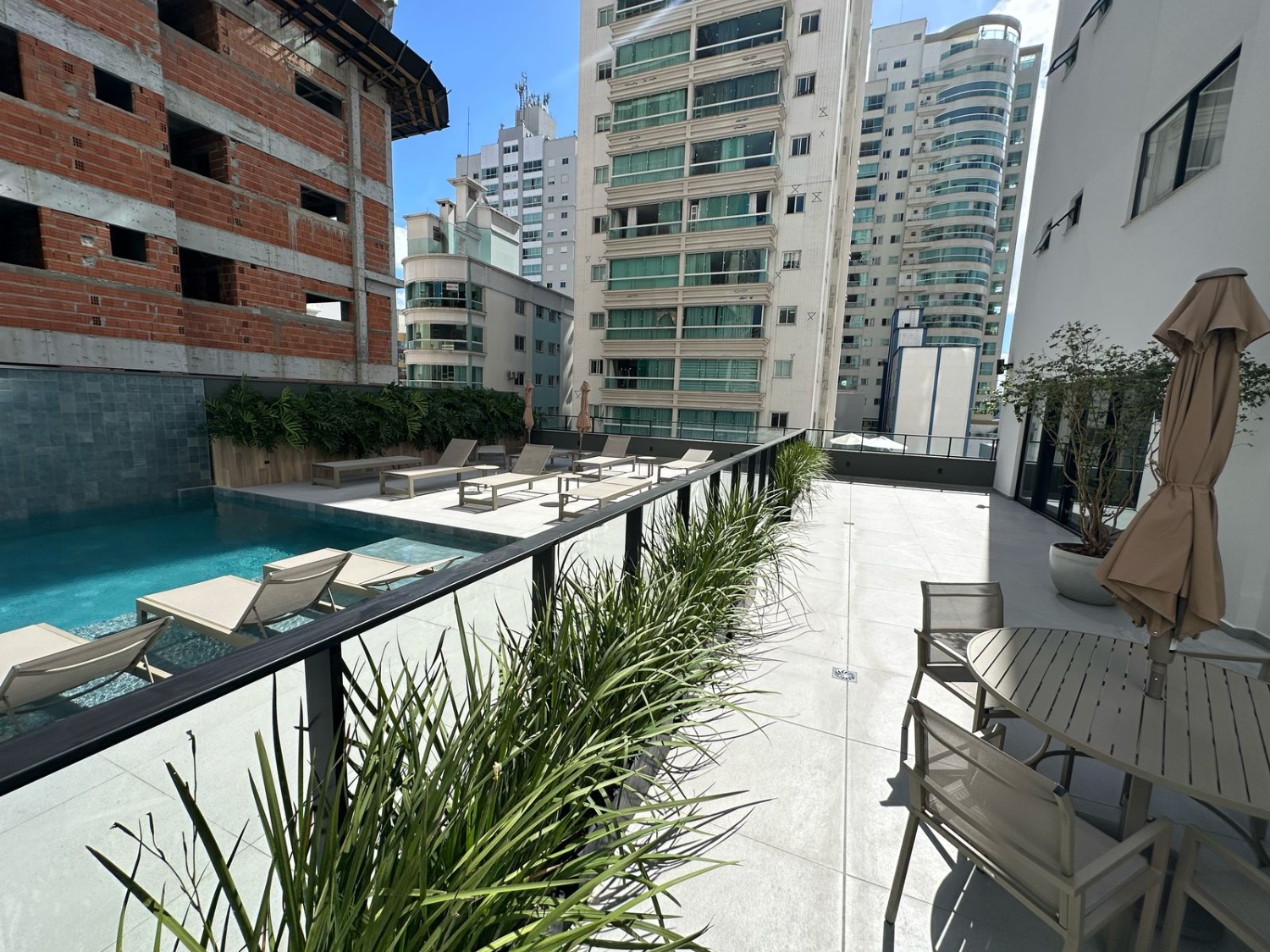 Apartamento à venda no Edifício Farol de Valença no Centro de Balneário Camboriú - foto 28