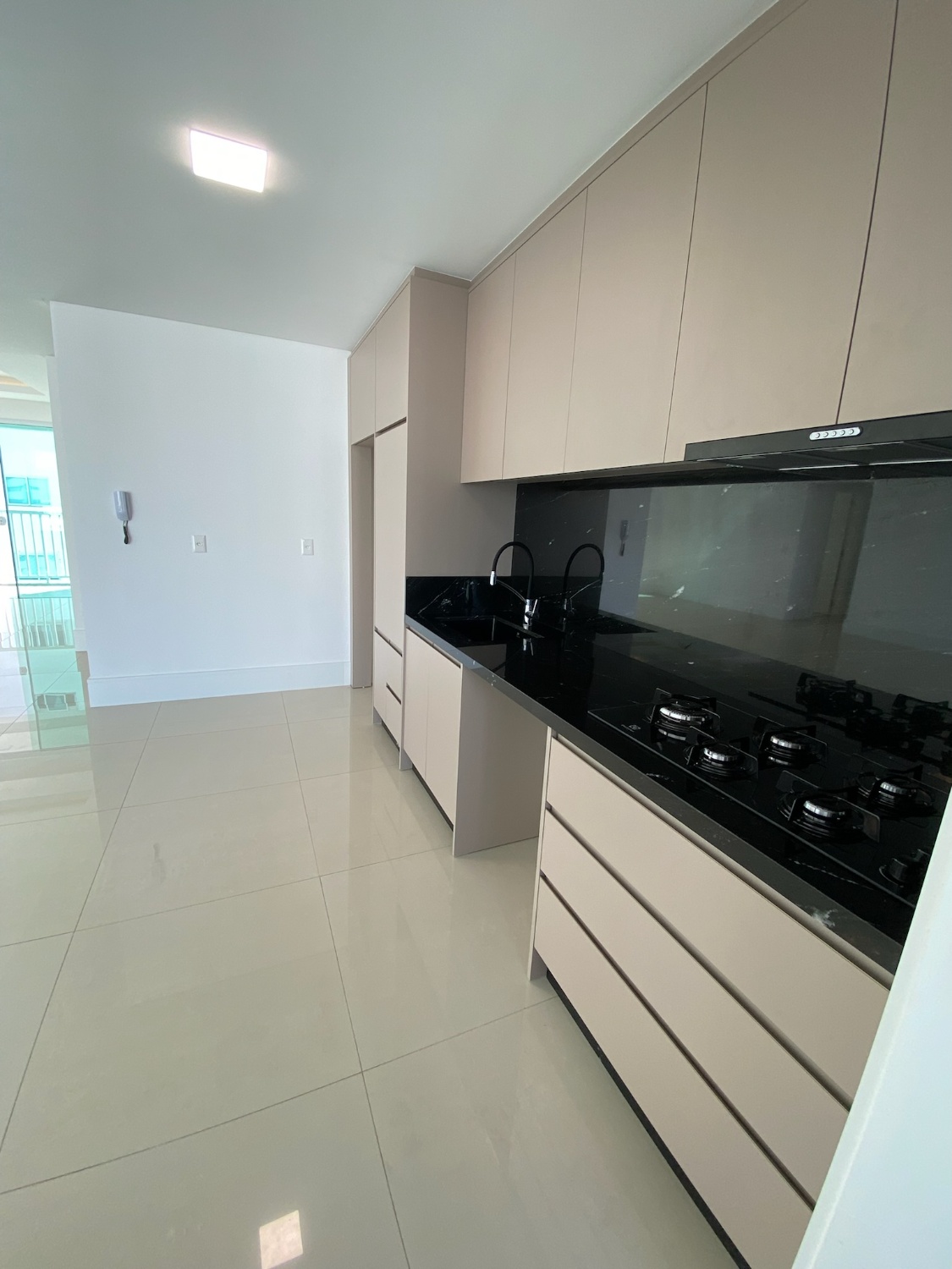 Apartamento no Edifício San Carlo Residence em Balneário Camboriú - foto 8