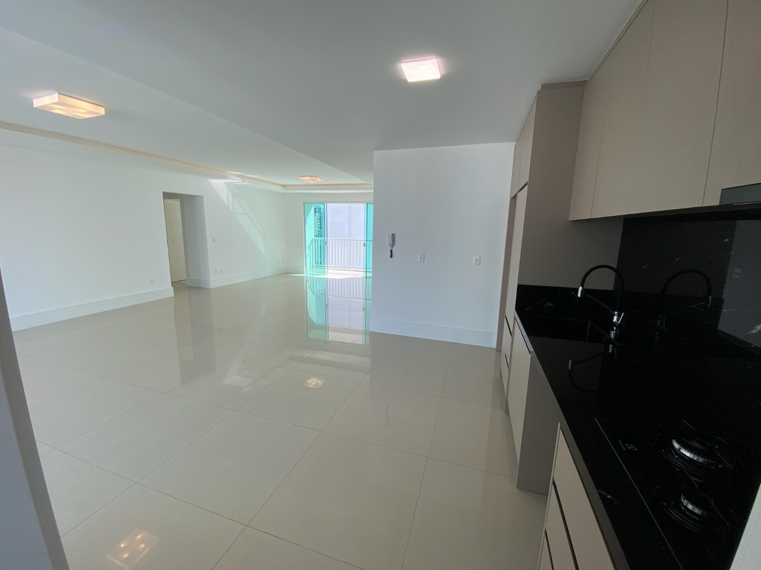 Apartamento no Edifício San Carlo Residence em Balneário Camboriú - foto 9