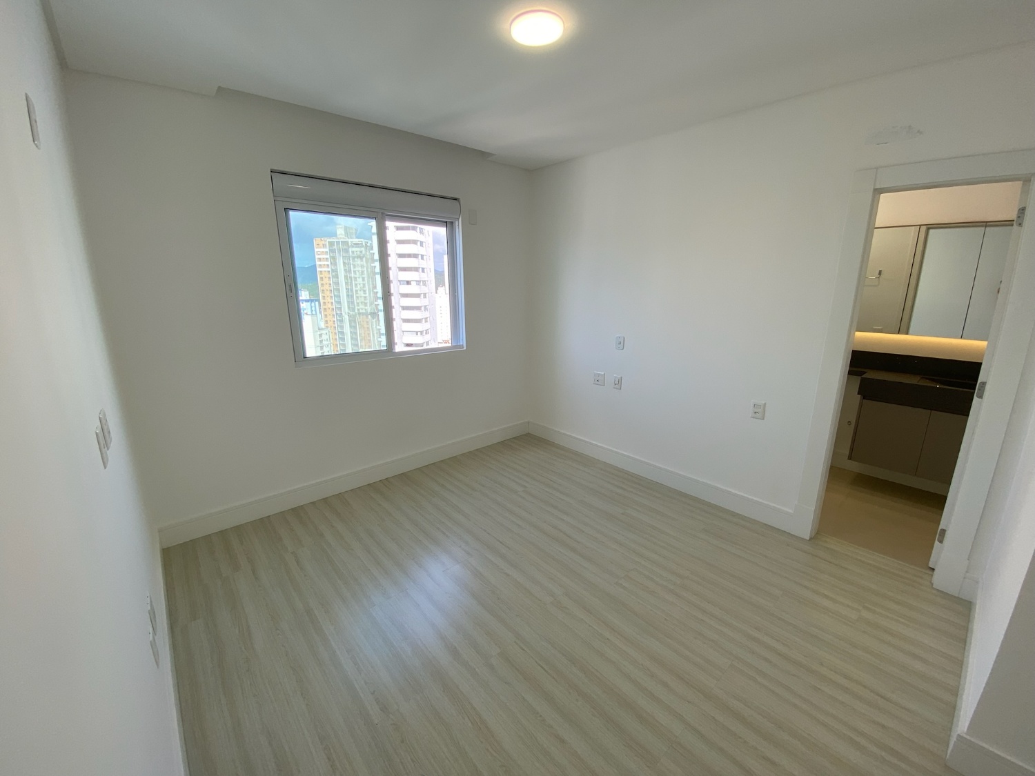 Apartamento no Edifício San Carlo Residence em Balneário Camboriú - foto 23