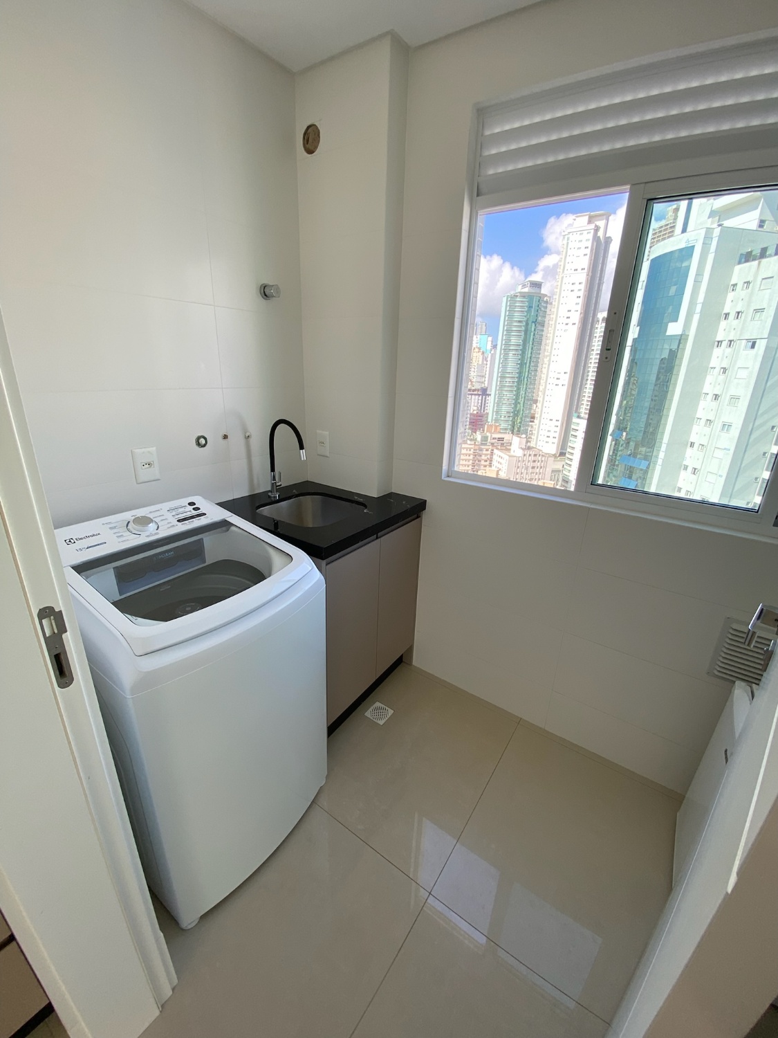 Apartamento no Edifício San Carlo Residence em Balneário Camboriú - foto 32
