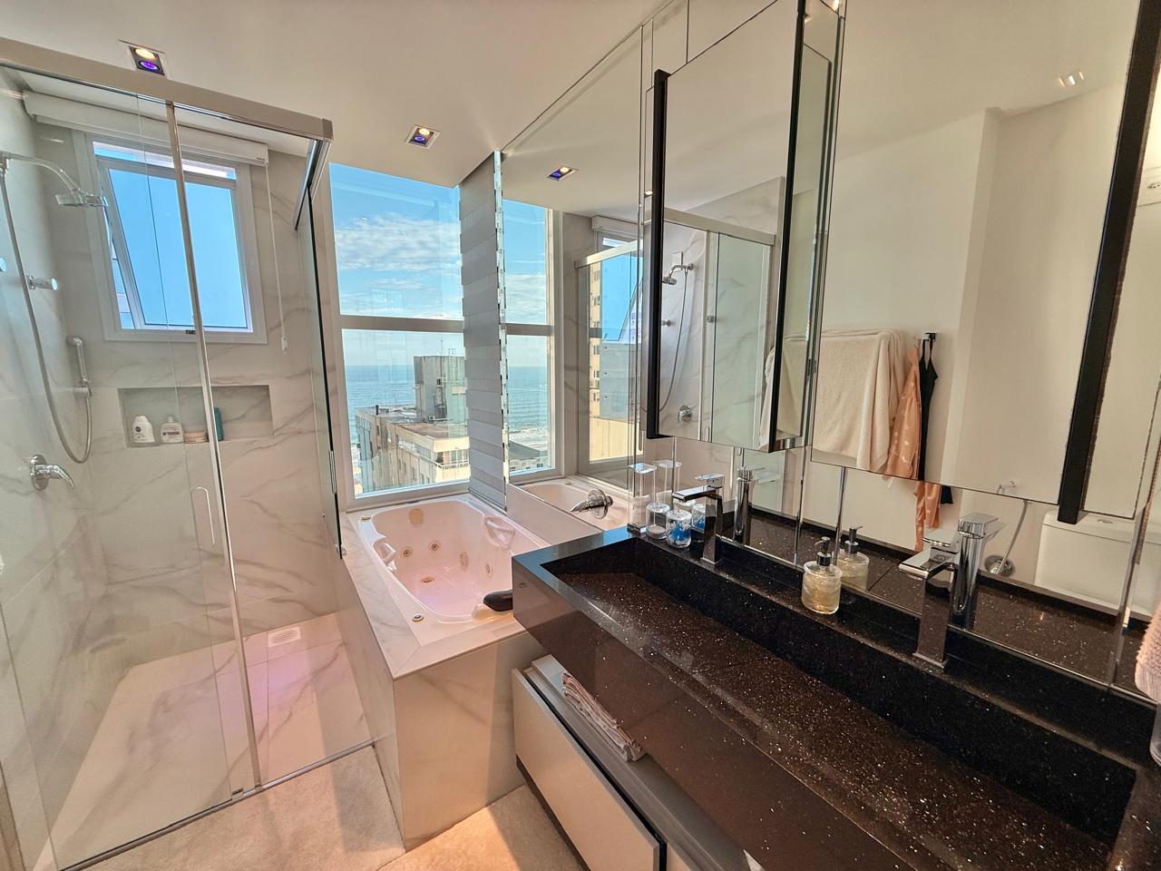 Apartamento no Edifício Le Portier em Balneário Camboriú - foto 12
