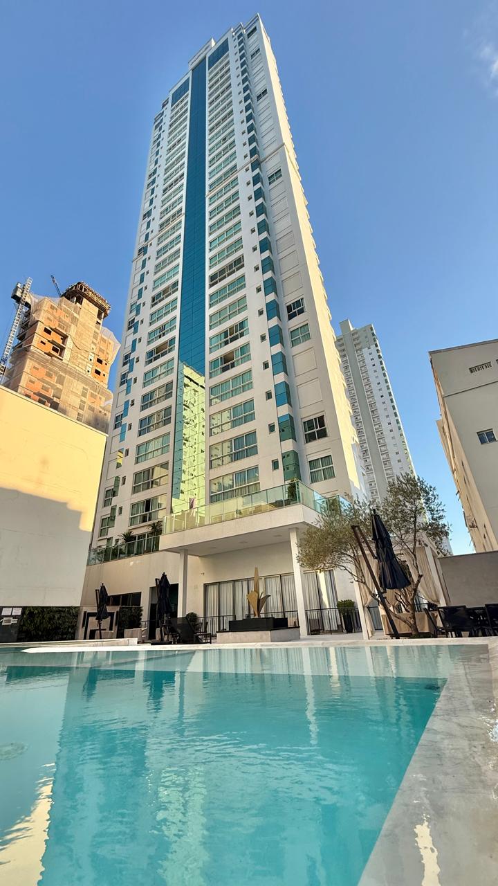 Apartamento no Edifício Le Portier em Balneário Camboriú - foto 18