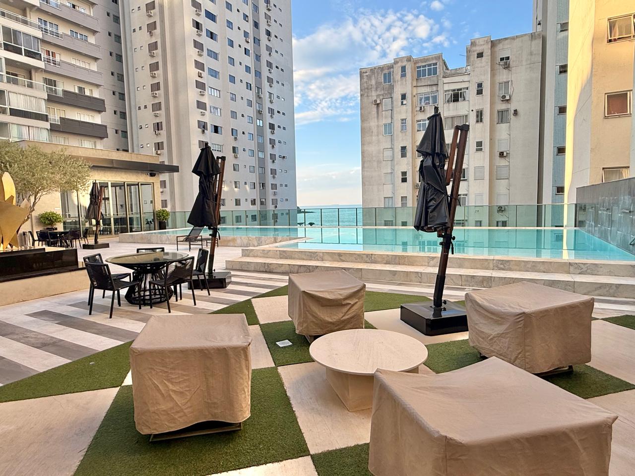 Apartamento no Edifício Le Portier em Balneário Camboriú - foto 19