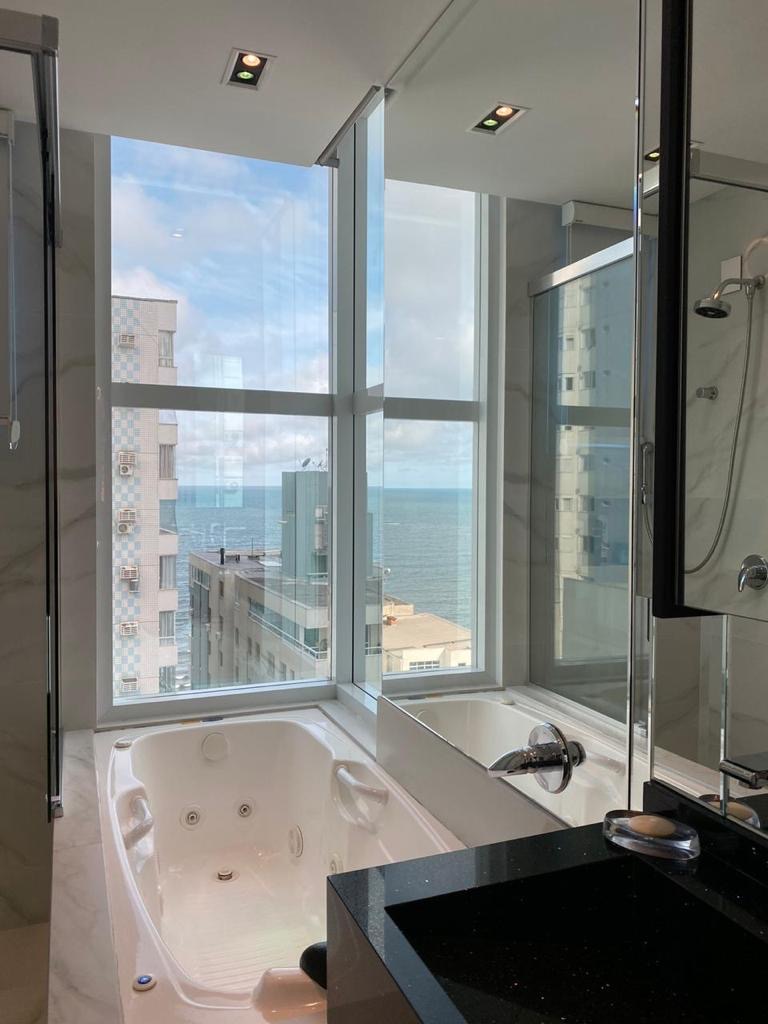 Apartamento no Edifício Le Portier em Balneário Camboriú - foto 27
