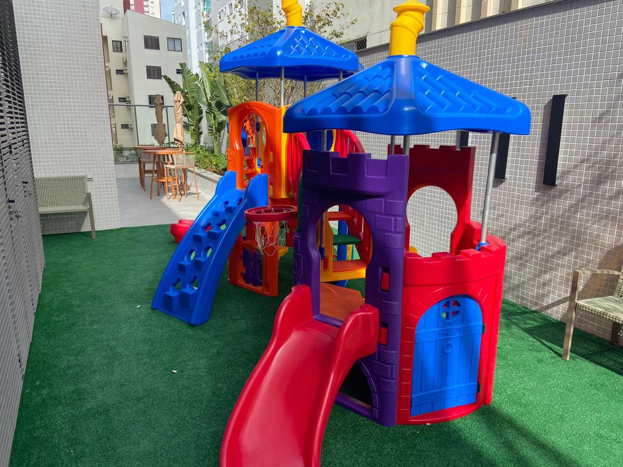 Apartamento no Edifício Torre de Mallorca em Balneário Camboriú - foto 17