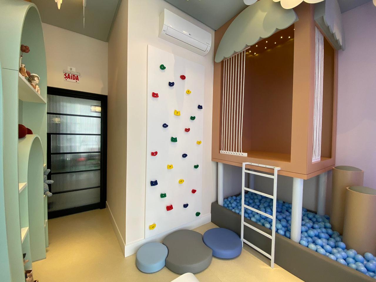 Apartamento no Edifício Torre de Mallorca em Balneário Camboriú - foto 22