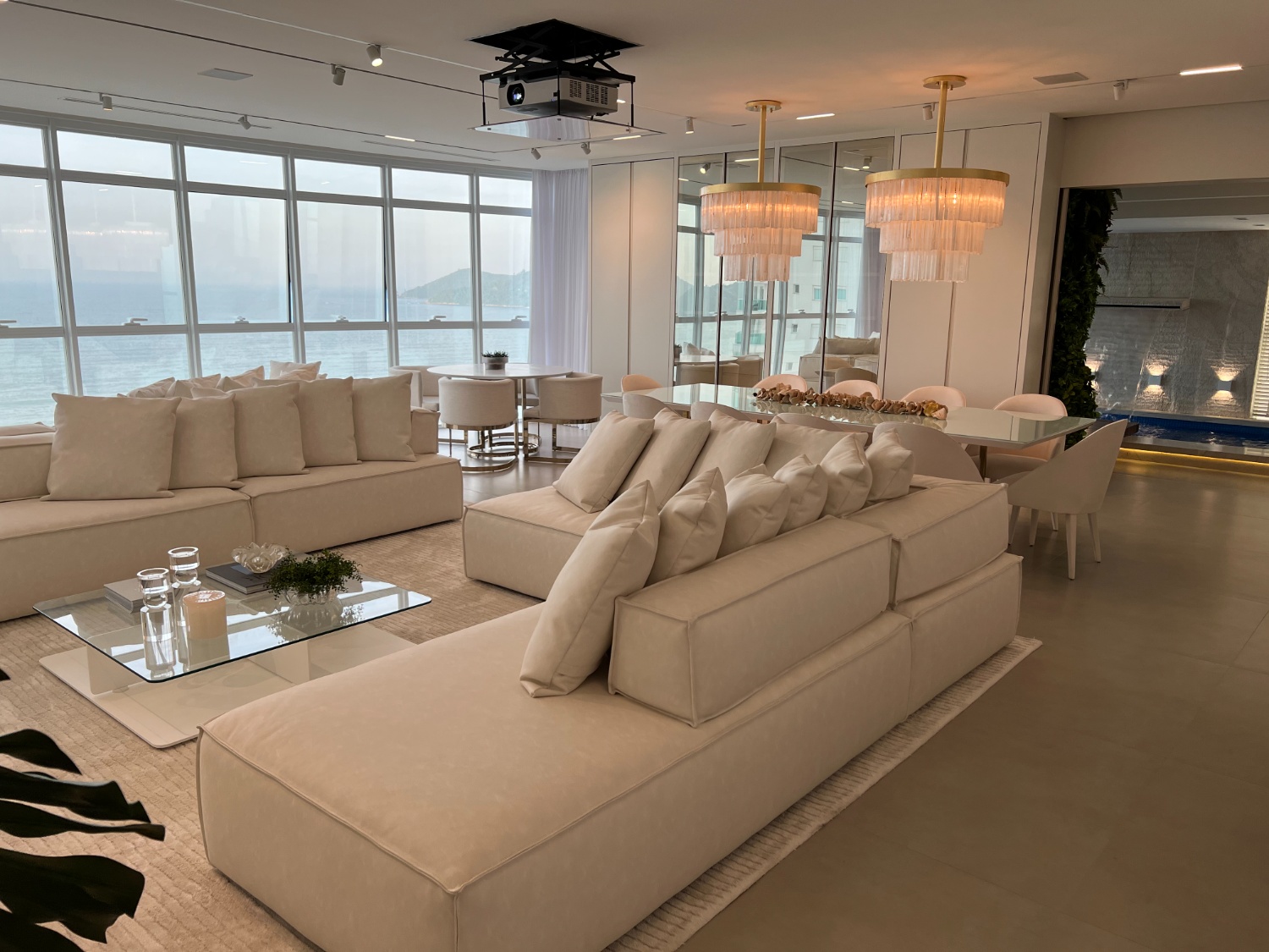 Apartamento no Edifício Millennium Palace em Balneário Camboriú - foto 3