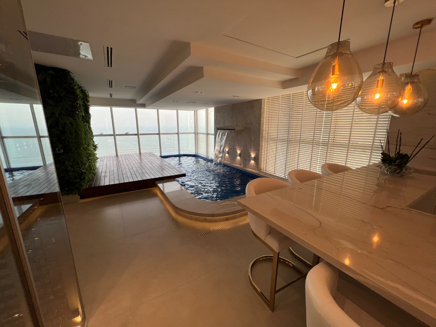 Apartamento no Edifício Millennium Palace em Balneário Camboriú - foto 5