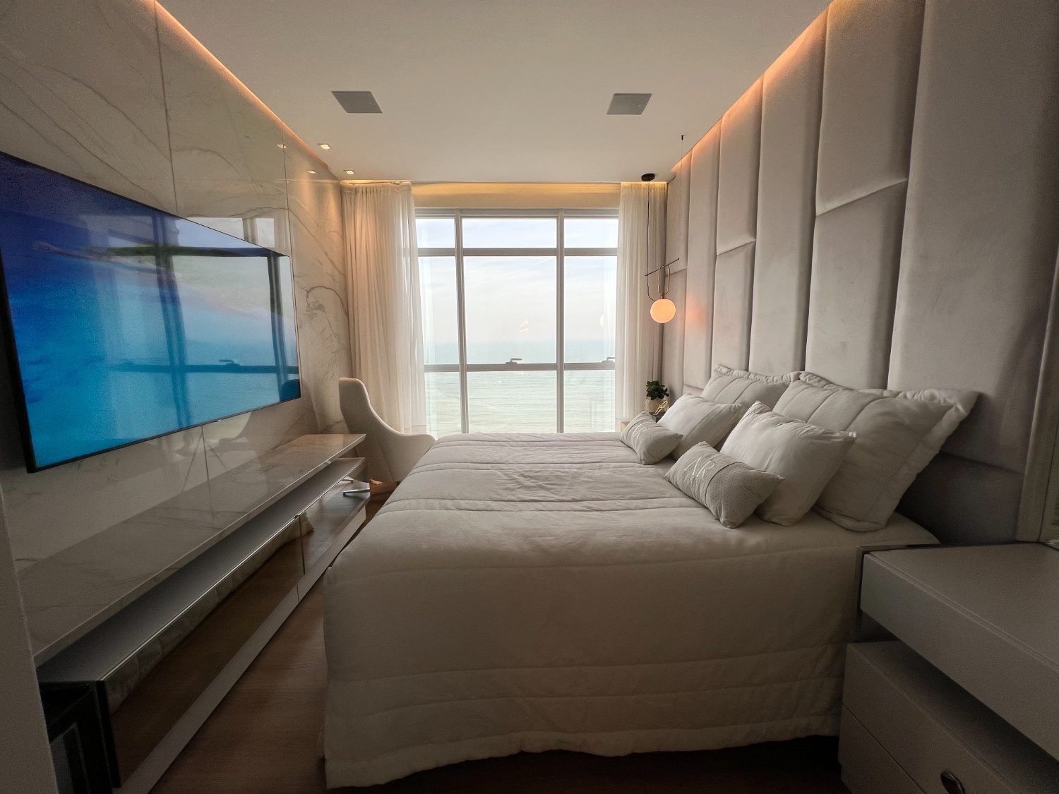 Apartamento no Edifício Millennium Palace em Balneário Camboriú - foto 11
