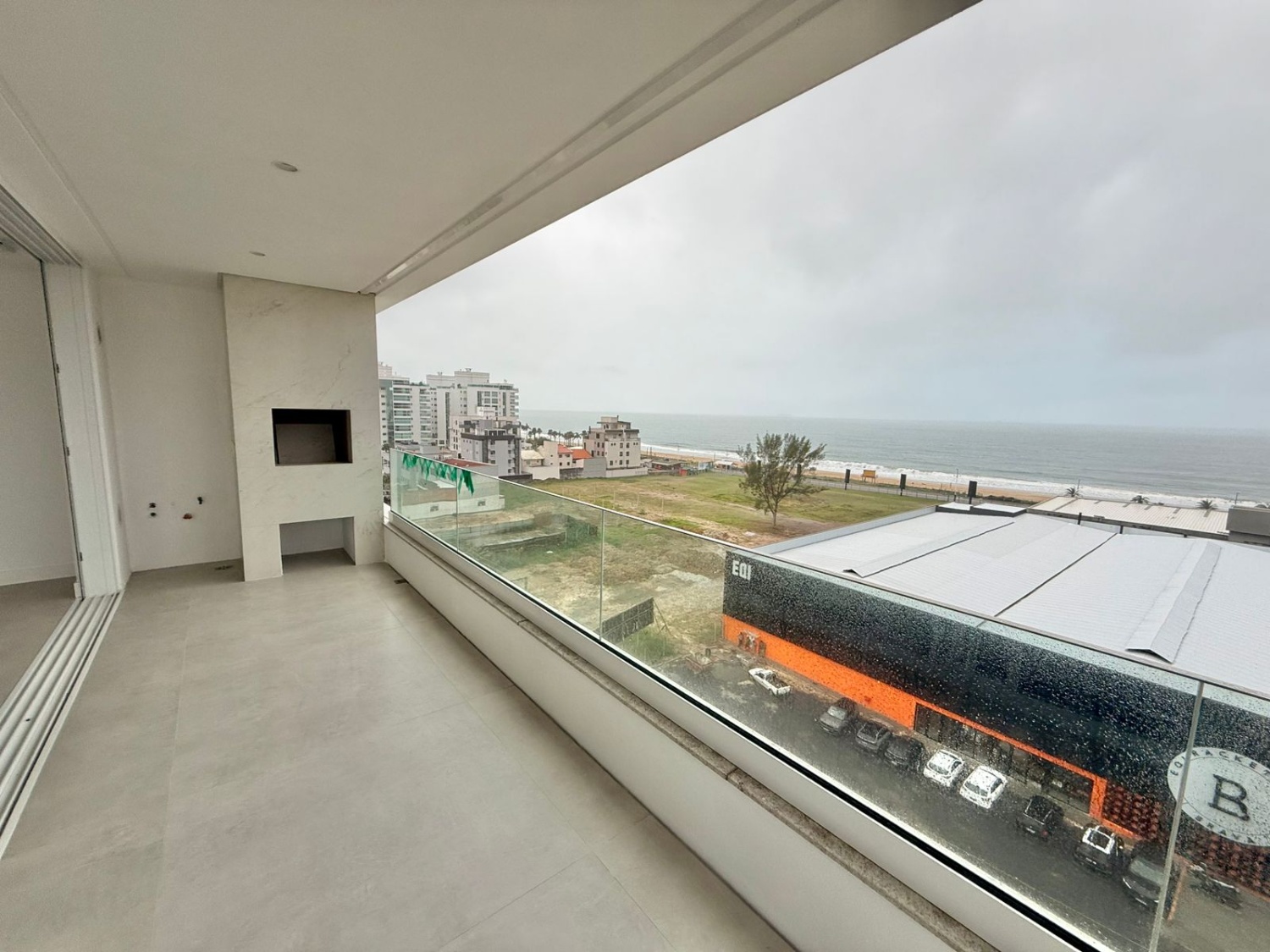 Apartamento no Edifício Riva na Praia Brava - foto 4