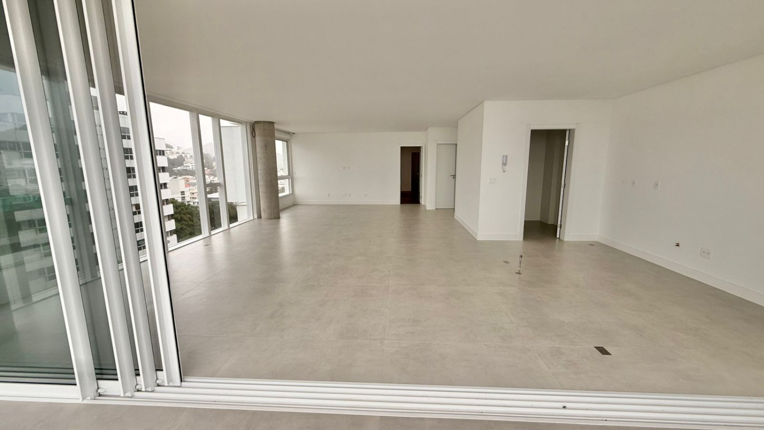 Apartamento no Edifício Riva na Praia Brava - foto 8