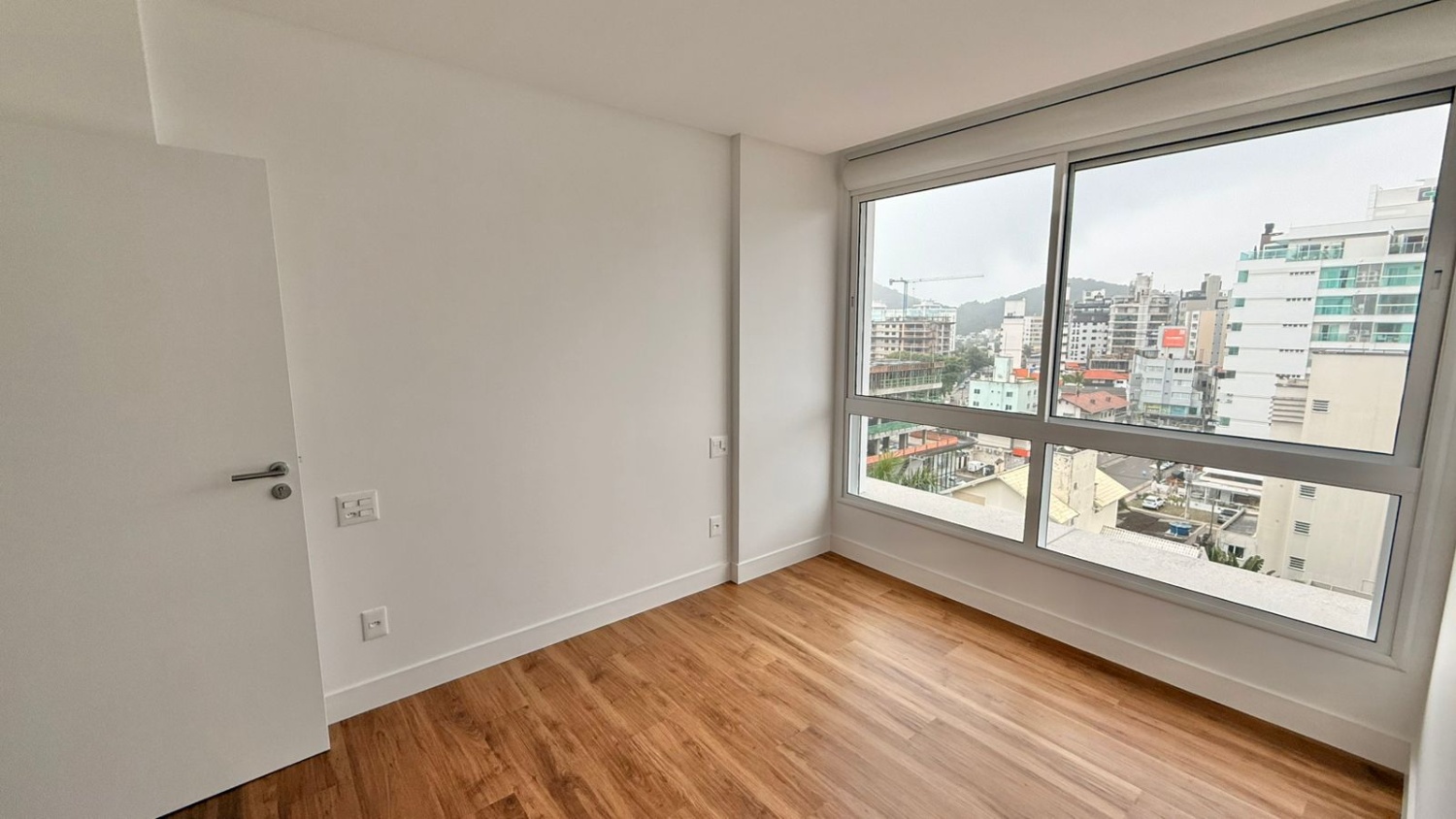 Apartamento no Edifício Riva na Praia Brava - foto 16