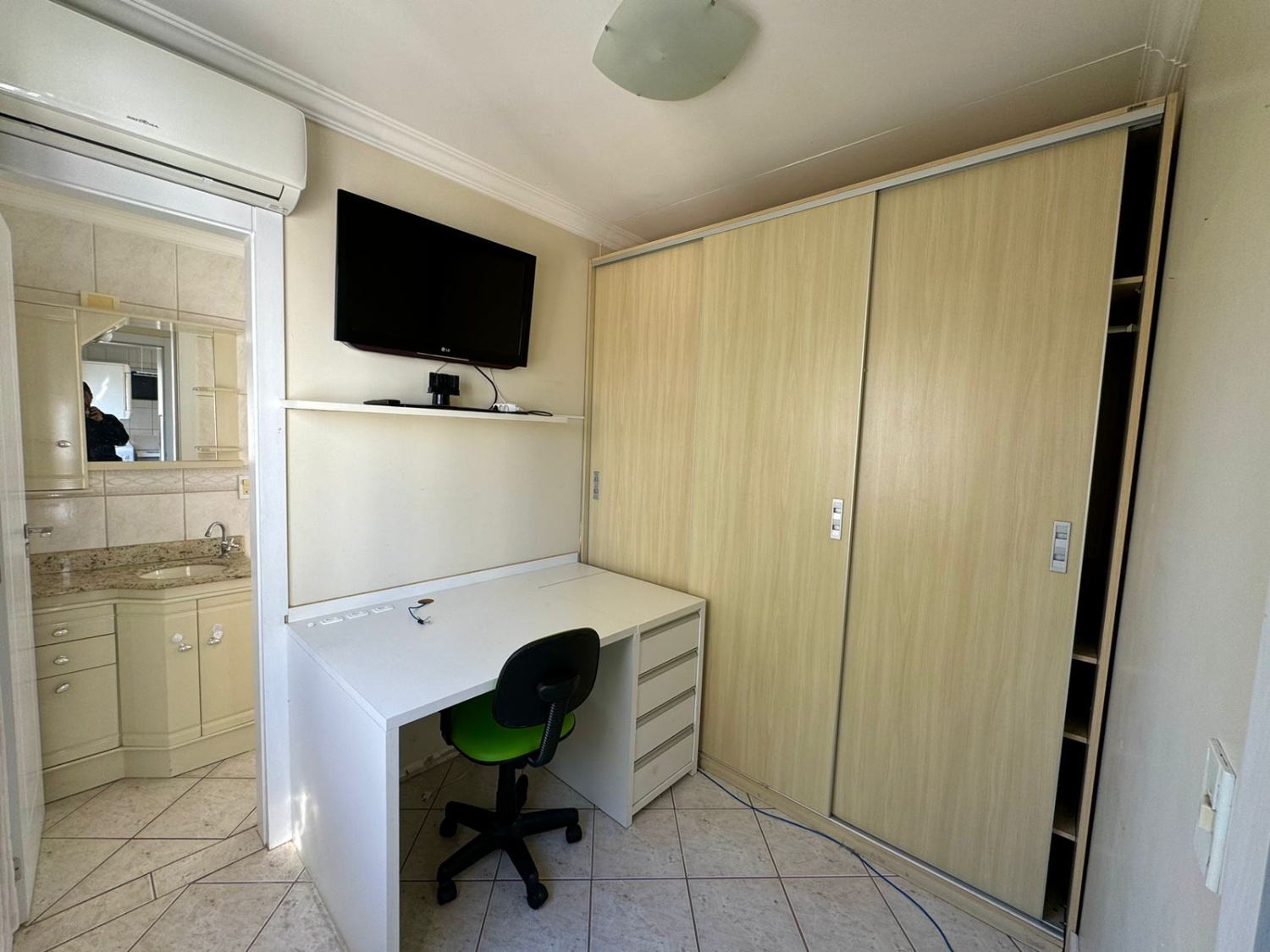 Apartamento no Edifício Emmanuel Residence em Balneário Camboriú - foto 10
