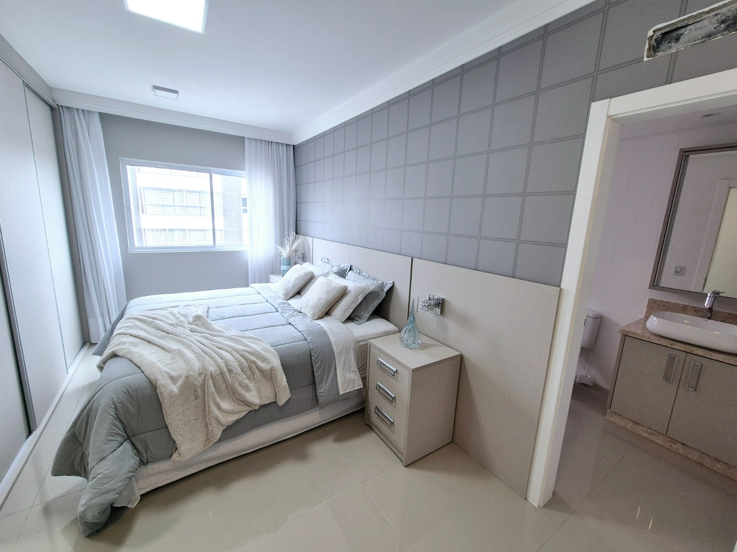Apartamento no Edifício Puerto Chicama no Centro de Balneário Camboriú - foto 12