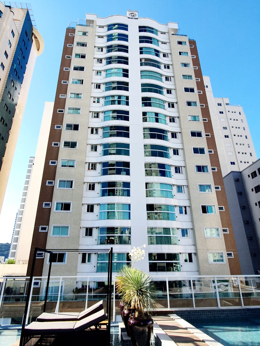 Apartamento no Edifício Puerto Chicama no Centro de Balneário Camboriú - foto 16