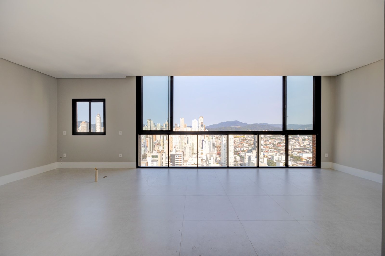 Apartamento no Edifício SoHo Village no centro de Balneário Camboriú - foto 33