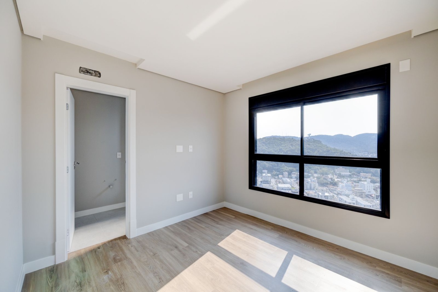 Apartamento no Edifício SoHo Village no centro de Balneário Camboriú - foto 39