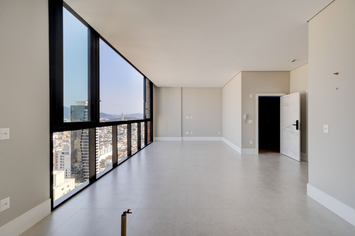 Apartamento no Edifício SoHo Village no centro de Balneário Camboriú - foto 40