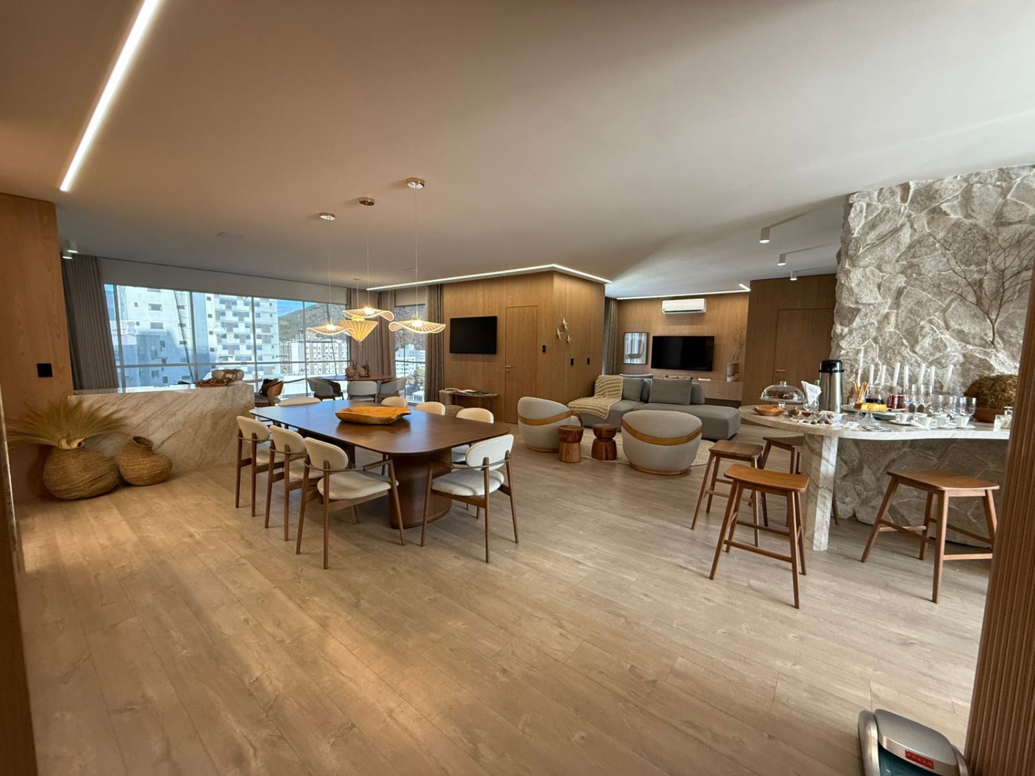 Apartamento no Edifício Crystal Tower em Balneário Camboriú - foto 2