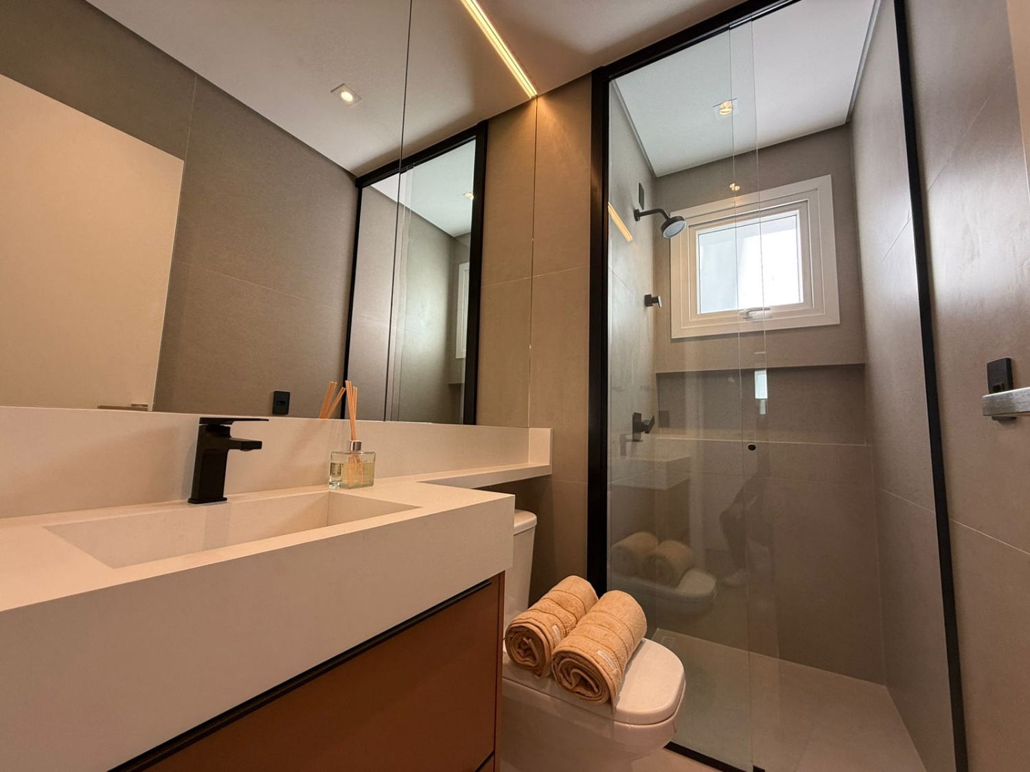 Apartamento no Edifício Crystal Tower em Balneário Camboriú - foto 8