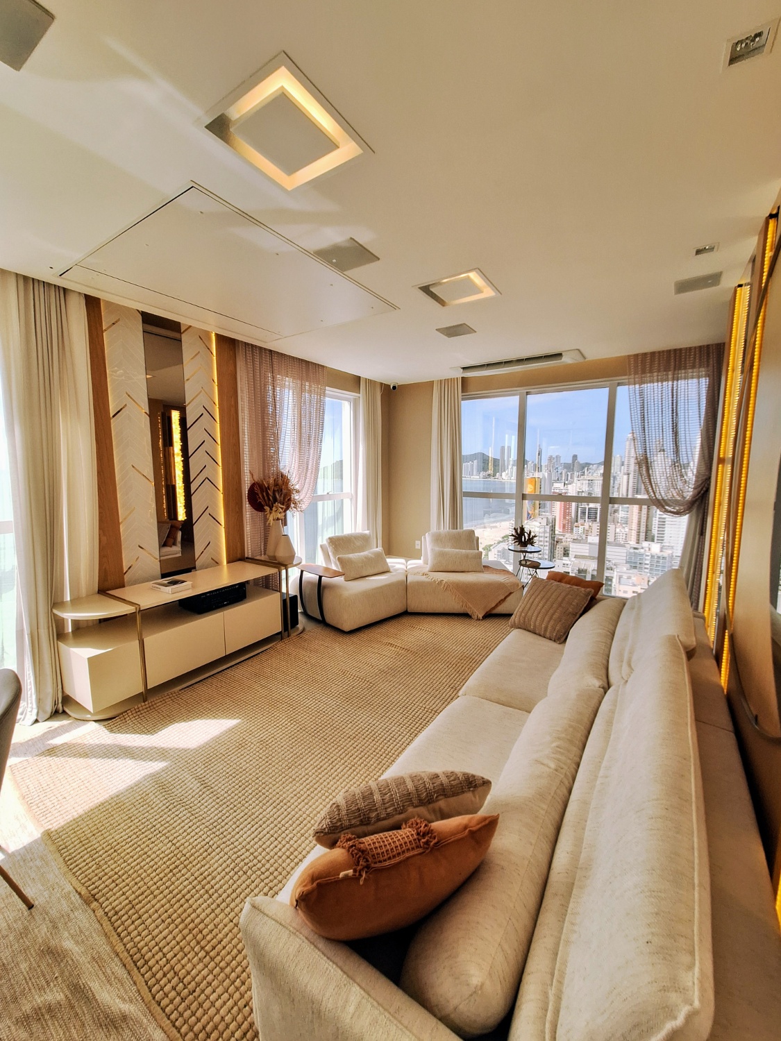 Apartamento no Edifício Le Visage Divinite em Balneário Camboriú - foto 3