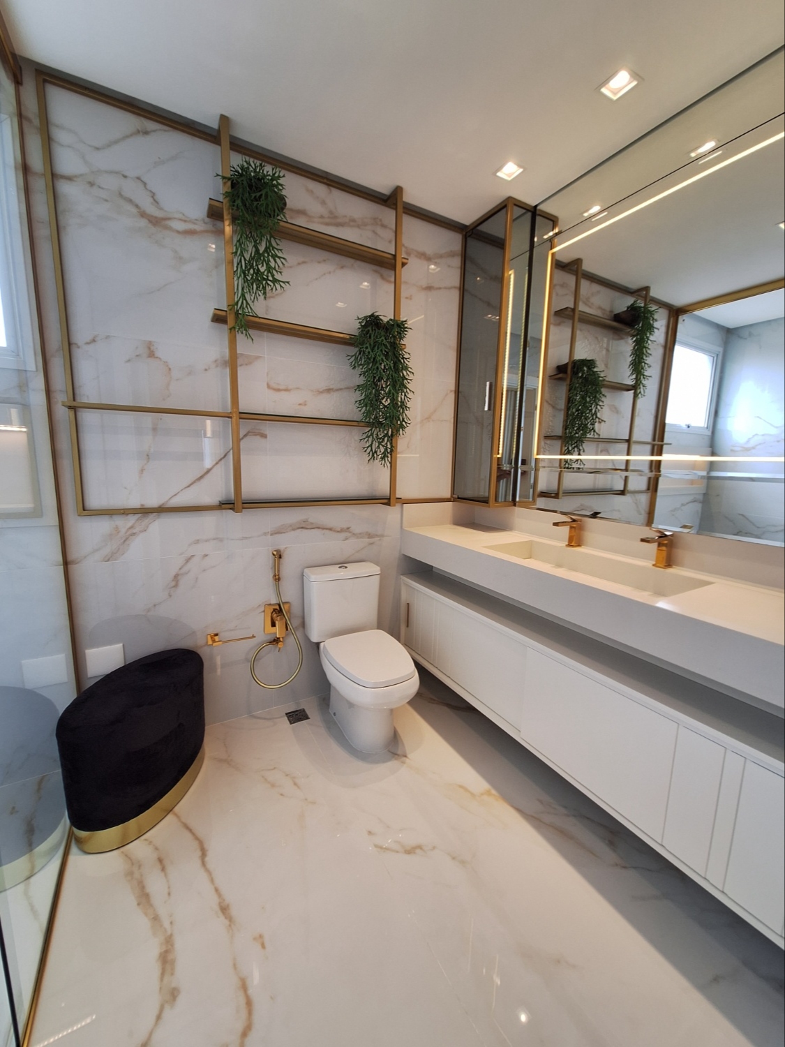 Apartamento no Edifício Le Visage Divinite em Balneário Camboriú - foto 19