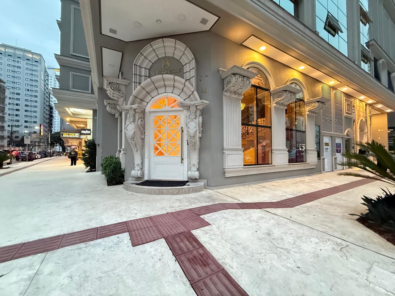 Apartamento no Edifício Le Visage Divinite em Balneário Camboriú - foto 23