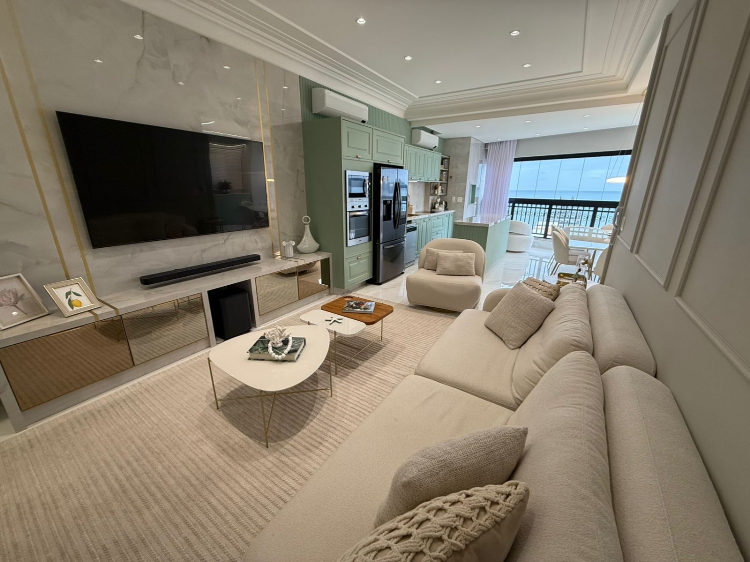 Apartamento no Edifício Lá Riviera em Itapema - foto 5
